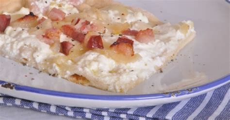  Tarte Flambée: Indulge in this Alsatian Delight Featuring a Crispy Crust and Savory Toppings!